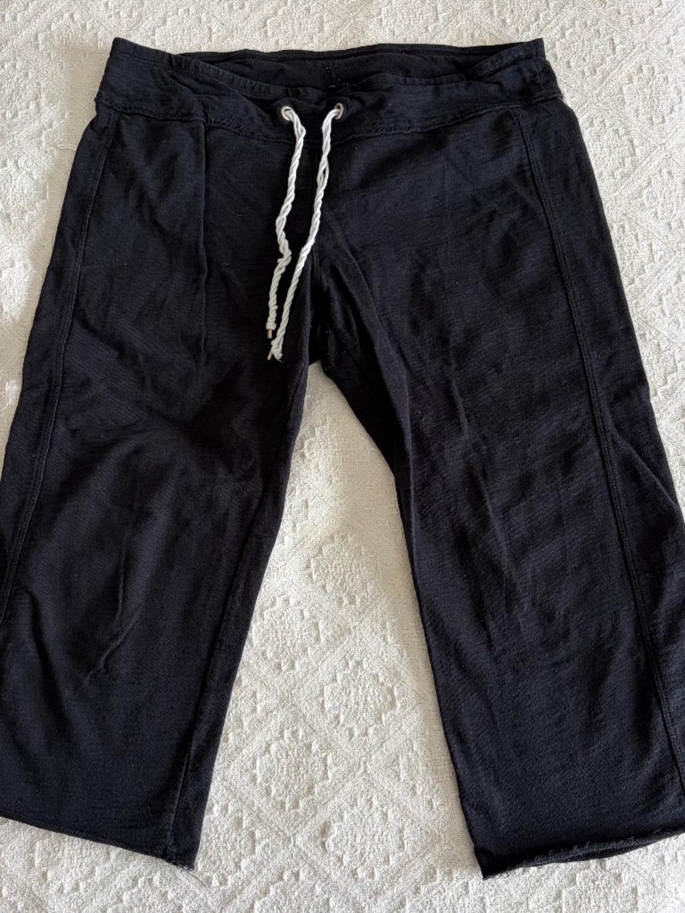 Women's L Calvin Klein Sweatpants Capris in Dark Blue/Black Drawstring Waist